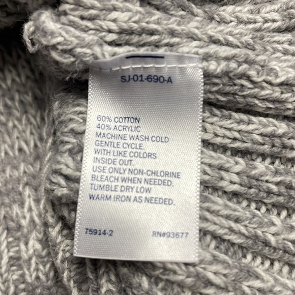 NWOT St. John's Bay Sweater - Picture 7 of 7